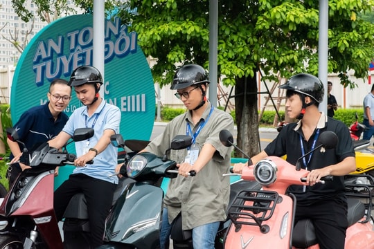 Đề xuất hỗ trợ người dân Hà Nội chuyển đổi từ xe xăng sang xe điện Đề xuất hỗ trợ người dân Hà Nội chuyển đổi từ xe xăng sang xe điện