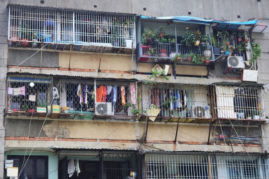 Hơn 1.000 căn hộ tại TP.HCM đã tháo dỡ “chuồng cọp” nhằm đảm bảo an toàn phòng cháy, chữa cháy Hơn 1.000 căn hộ tại TP.HCM đã tháo dỡ “chuồng cọp” nhằm đảm bảo an toàn phòng cháy, chữa cháy