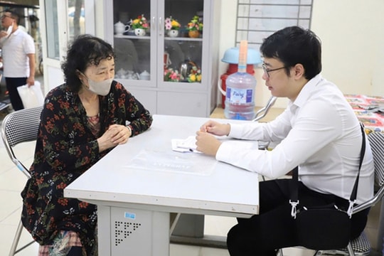 TP.HCM tăng tốc mở rộng an sinh xã hội, hướng tới bao phủ BHYT 95% dân số vào năm 2025 TP.HCM tăng tốc mở rộng an sinh xã hội, hướng tới bao phủ BHYT 95% dân số vào năm 2025