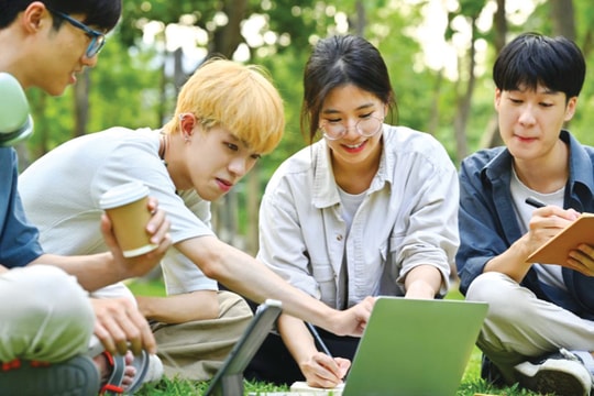 Công ty không còn là “nơi chỉ làm việc” mà là “nơi thuộc về” Công ty không còn là “nơi chỉ làm việc” mà là “nơi thuộc về”