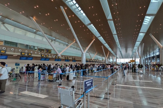 Nhà ga T3 Tân Sơn Nhất triển khai công nghệ nhận diện khuôn mặt, rút ngắn thời gian làm thủ tục bay Nhà ga T3 Tân Sơn Nhất triển khai công nghệ nhận diện khuôn mặt, rút ngắn thời gian làm thủ tục bay