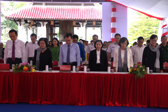 TP.HCM tổ chức Lễ giỗ tri ân các anh hùng liệt sĩ và đồng bào yêu nước tại Côn Đảo TP.HCM tổ chức Lễ giỗ tri ân các anh hùng liệt sĩ và đồng bào yêu nước tại Côn Đảo