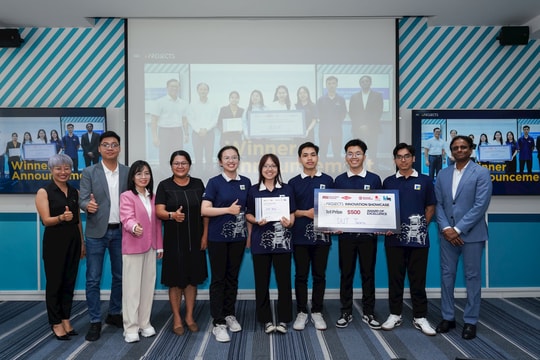 Ba đội sinh viên đoạt giải đổi mới sáng tạo trị giá 1.200 USD Ba đội sinh viên đoạt giải đổi mới sáng tạo trị giá 1.200 USD