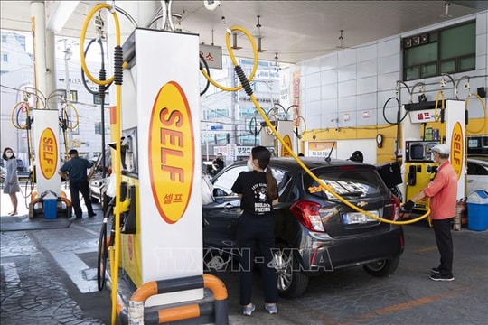 Giá dầu châu Á tăng nhờ tín hiệu tích cực từ đàm phán thương mại Mỹ - EU Giá dầu châu Á tăng nhờ tín hiệu tích cực từ đàm phán thương mại Mỹ - EU