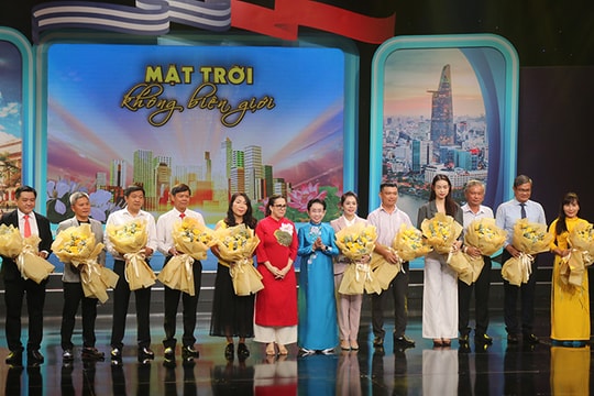 TP.HCM phát động chương trình ủng hộ xây dựng hệ thống điện mặt trời tại các trường tiểu học Cuba TP.HCM phát động chương trình ủng hộ xây dựng hệ thống điện mặt trời tại các trường tiểu học Cuba