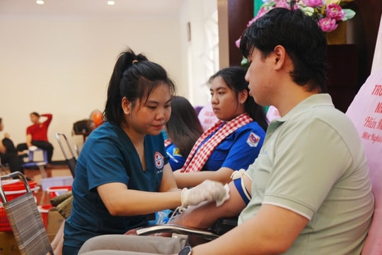 Sở Y tế TP.HCM phát đi cảnh báo về thủ đoạn giả mạo cán bộ y tế nhằm lừa đảo người hiến máu Sở Y tế TP.HCM phát đi cảnh báo về thủ đoạn giả mạo cán bộ y tế nhằm lừa đảo người hiến máu