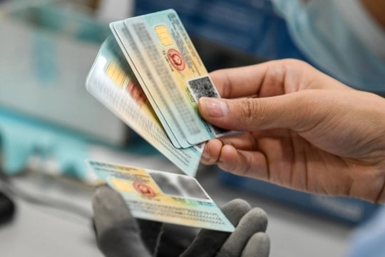 Bộ Công an đề xuất cấp đổi thẻ căn cước trực tuyến do sắp xếp đơn vị hành chính Bộ Công an đề xuất cấp đổi thẻ căn cước trực tuyến do sắp xếp đơn vị hành chính