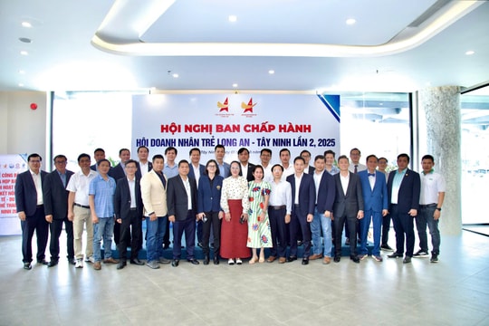 Tây Ninh công bố chuỗi hoạt động kết nối kinh tế, du lịch, thể thao 2025 Tây Ninh công bố chuỗi hoạt động kết nối kinh tế, du lịch, thể thao 2025