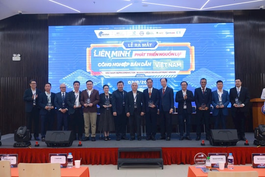 Ông Trương Gia Bảo làm Chủ tịch Liên minh ngành bán dẫn Ông Trương Gia Bảo làm Chủ tịch Liên minh ngành bán dẫn