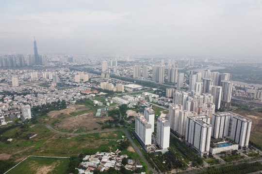 Hơn 13.000 hồ sơ nhà ở tại TP.HCM chưa được cấp sổ hồng do vướng mắc pháp lý và tài chính