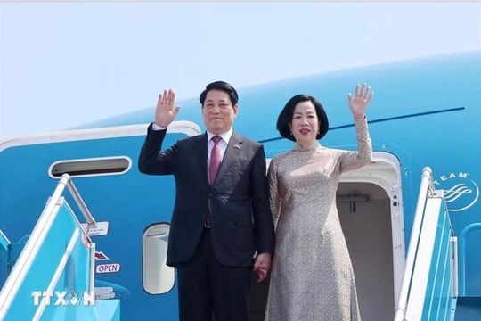 Chủ tịch nước Lương Cường và Phu nhân lên đường thăm cấp Nhà nước Ai Cập và Angola