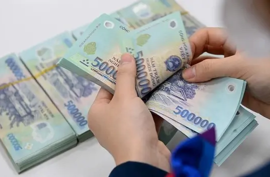 Giảm mức đóng đoàn phí công đoàn xuống còn 0,5% tiền lương Giảm mức đóng đoàn phí công đoàn xuống còn 0,5% tiền lương