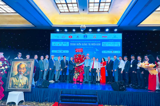 Ra mắt Câu lạc bộ Doanh nhân Quảng Trị miền Nam: Kết nối - Chia sẻ - Hợp tác - Phát triển Ra mắt Câu lạc bộ Doanh nhân Quảng Trị miền Nam: Kết nối - Chia sẻ - Hợp tác - Phát triển