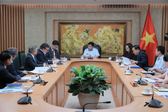 Bản tin sáng 6/8: Tập đoàn năng lượng Philippines muốn đầu tư hệ thống điện Việt Nam; Đồng Nai cần tuyển hơn 88.000 lao động