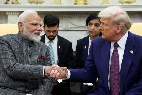 Tổng thống Donald Trump nâng thuế nhập khẩu đối với hàng hóa từ Ấn Độ lên 50% Tổng thống Donald Trump nâng thuế nhập khẩu đối với hàng hóa từ Ấn Độ lên 50%