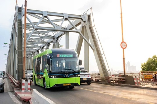 Hà Nội tăng cường 20 tuyến xe buýt phục vụ Đại lễ 80 năm Quốc khánh Hà Nội tăng cường 20 tuyến xe buýt phục vụ Đại lễ 80 năm Quốc khánh