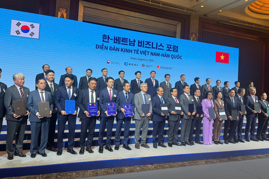Lần đầu tiên Việt Nam xuất khẩu 5.000 máy bay vận tải không người lái sang Hàn Quốc Lần đầu tiên Việt Nam xuất khẩu 5.000 máy bay vận tải không người lái sang Hàn Quốc