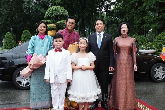 Chủ tịch nước Lương Cường chủ trì lễ đón cấp Nhà nước Quốc vương Bhutan Chủ tịch nước Lương Cường chủ trì lễ đón cấp Nhà nước Quốc vương Bhutan