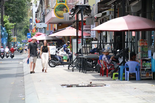 TP.HCM thu hơn 8,5 tỷ đồng từ thí điểm cho thuê vỉa hè, lòng đường
