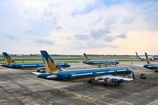 Hàng không hủy nhiều chuyến bay do bão số 5, 4 sân bay chịu ảnh hưởng trực tiếp