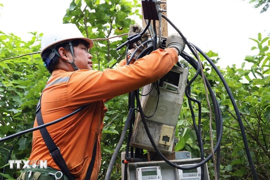 EVN triển khai toàn diện biện pháp bảo đảm an toàn điện trong bão Kajiki