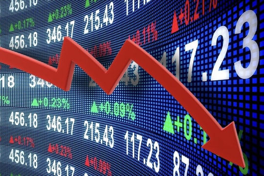 Thị trường chìm trong áp lực bán, VN-Index lùi về 1.632 điểm Thị trường chìm trong áp lực bán, VN-Index lùi về 1.632 điểm