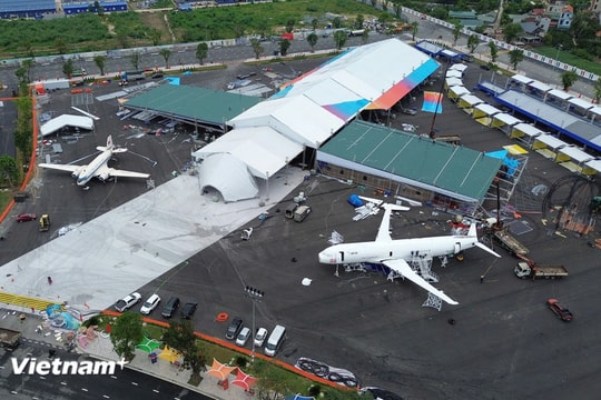 Dừng toàn bộ thi công tại Triển lãm thành tựu đất nước khi bão số 5 đổ bộ