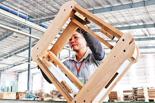 Doanh nghiệp xoay xở khi Mỹ siết ưu đãi thuế cho hàng dưới 800 USD Doanh nghiệp xoay xở khi Mỹ siết ưu đãi thuế cho hàng dưới 800 USD