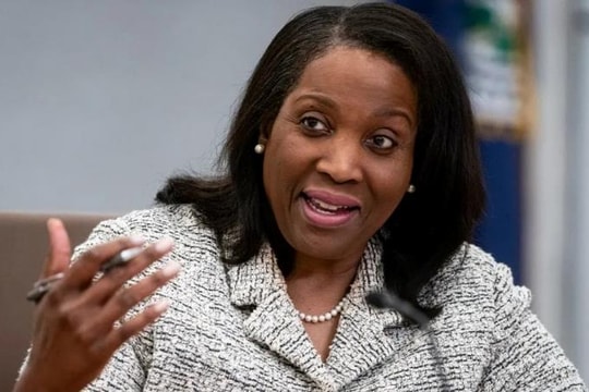 Tổng thống Trump bất ngờ sa thải Thống đốc Cục dự trữ Liên bang Mỹ