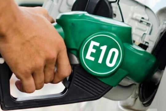 Đề xuất bắt buộc ô tô, xe máy sử dụng xăng E10 từ năm 2026 Đề xuất bắt buộc ô tô, xe máy sử dụng xăng E10 từ năm 2026