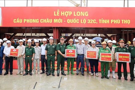 Hợp long cầu Phong Châu mới: Kết nối huyết mạch giao thông Phú Thọ Hợp long cầu Phong Châu mới: Kết nối huyết mạch giao thông Phú Thọ