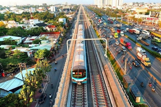 Bản tin sáng 28/8: Đồng Nai chấp thuận nghiên cứu metro nối TP.HCM với sân bay Long Thành; Sun Group khởi động dự án đầu tiên tại Khu thương mại tự do Đà Nẵng
