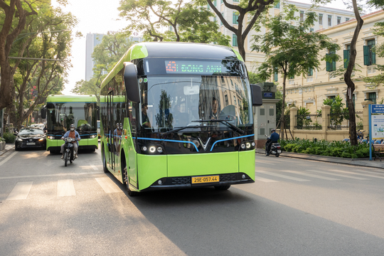 Hà Nội huy động tối đa metro và xe buýt, bảo đảm giao thông lễ sơ duyệt A80