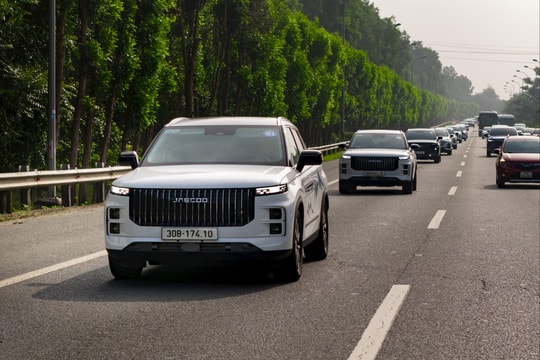 Tặng ứng dụng điều khiển xe từ xa trị giá 15 triệu đồng