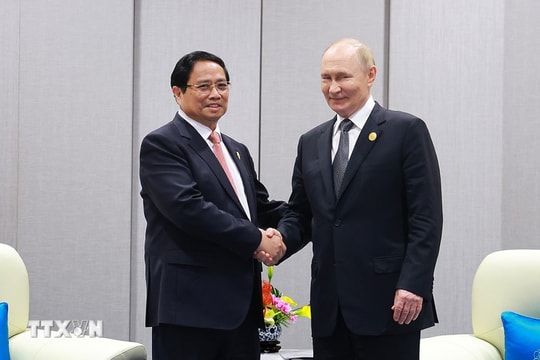 Thủ tướng Phạm Minh Chính hội kiến Tổng thống Nga Vladimir Putin Thủ tướng Phạm Minh Chính hội kiến Tổng thống Nga Vladimir Putin