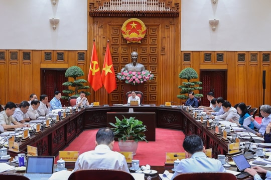 Thủ tướng chỉ đạo tập trung đầu tư công cho các dự án “xoay chuyển tình thế” Thủ tướng chỉ đạo tập trung đầu tư công cho các dự án “xoay chuyển tình thế”