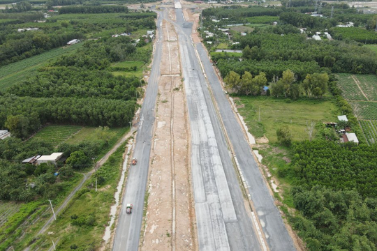 Đề xuất chuyển khối lượng thi công cao tốc và vành đai cho kịp tiến độ Đề xuất chuyển khối lượng thi công cao tốc và vành đai cho kịp tiến độ