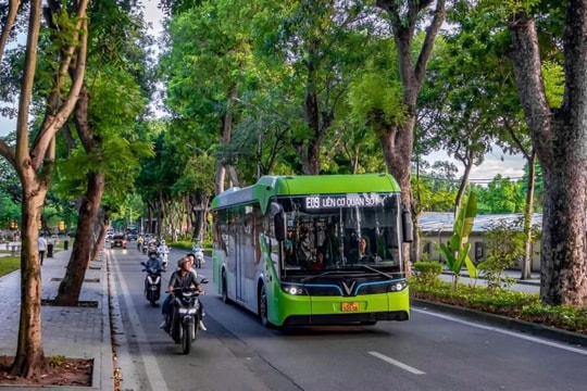 Hà Nội mở rộng hạ tầng sạc điện cho xe buýt, taxi và phương tiện cá nhân Hà Nội mở rộng hạ tầng sạc điện cho xe buýt, taxi và phương tiện cá nhân