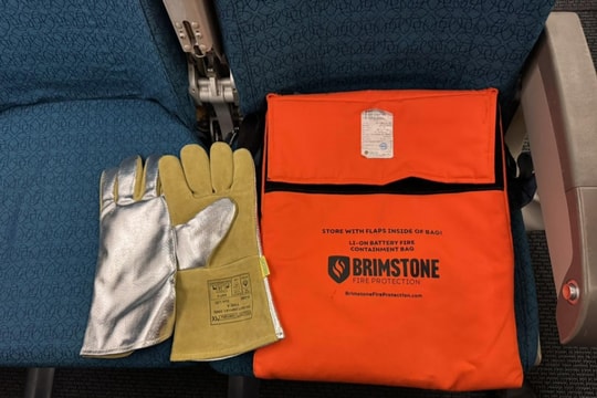 Vietnam Airlines cấm sử dụng pin sạc Lithium trên máy bay