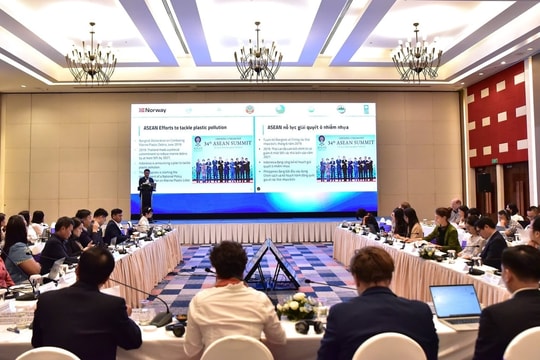 Việt Nam khẳng định vai trò tiên phong trong đổi mới sáng tạo giảm ô nhiễm nhựa đại dương Việt Nam khẳng định vai trò tiên phong trong đổi mới sáng tạo giảm ô nhiễm nhựa đại dương