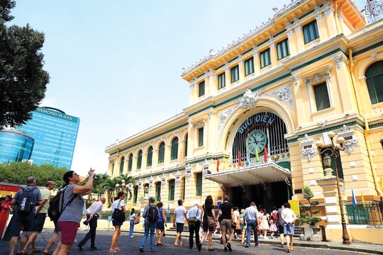 TP.HCM cần làm gì để trở thành trung tâm du lịch quốc tế? TP.HCM cần làm gì để trở thành trung tâm du lịch quốc tế?