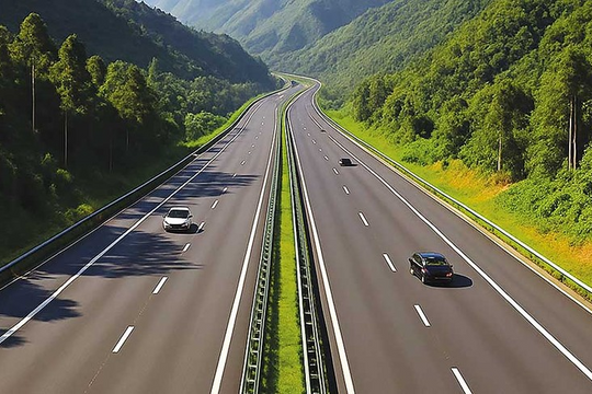 Bộ Xây dựng đề nghị phối hợp bố trí vốn cho dự án cao tốc Cam Lộ - Lao Bảo