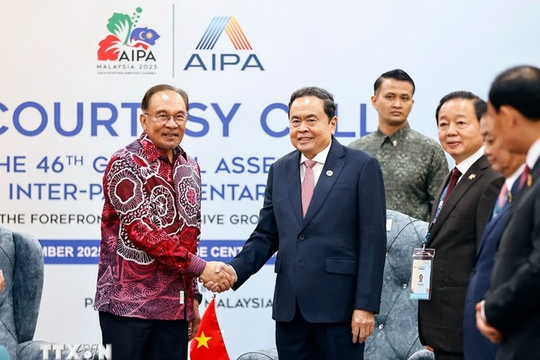 Chủ tịch Quốc hội Trần Thanh Mẫn hội kiến Thủ tướng Malaysia, thúc đẩy hợp tác nhiều lĩnh vực