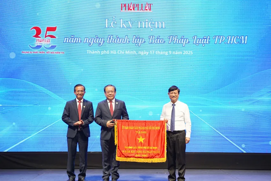Báo Pháp Luật TP.HCM kỷ niệm 35 năm thành lập Báo Pháp Luật TP.HCM kỷ niệm 35 năm thành lập