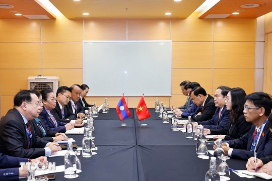 Chủ tịch Quốc hội Trần Thanh Mẫn hội kiến Phó Chủ tịch Quốc hội Lào bên lề AIPA-46 Chủ tịch Quốc hội Trần Thanh Mẫn hội kiến Phó Chủ tịch Quốc hội Lào bên lề AIPA-46