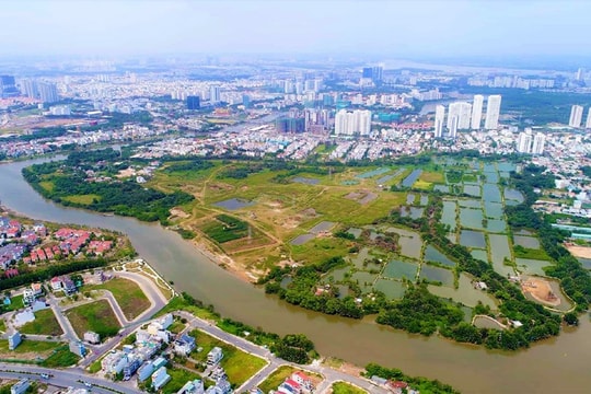 Xã, phường tại TP.HCM được trao thẩm quyền phê duyệt xây dựng tạm trên đất công cho thuê