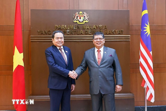 Việt Nam và Malaysia tăng cường hợp tác toàn diện, đặt mục tiêu thương mại 18 tỷ USD Việt Nam và Malaysia tăng cường hợp tác toàn diện, đặt mục tiêu thương mại 18 tỷ USD