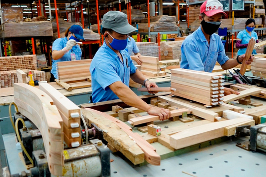 Nhiều mặt hàng xuất khẩu chủ lực của Việt Nam bị đưa vào diện cảnh báo phòng vệ thương mại Nhiều mặt hàng xuất khẩu chủ lực của Việt Nam bị đưa vào diện cảnh báo phòng vệ thương mại