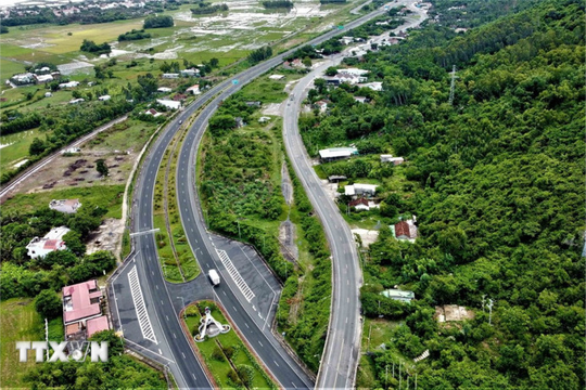 83 km cao tốc Vân Phong - Nha Trang chính thức đưa vào khai thác