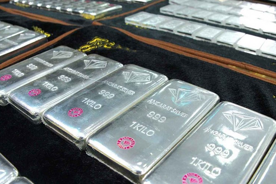 Thị trường bạc tiếp tục bứt phá nhờ kỳ vọng Fed hạ lãi suất Thị trường bạc tiếp tục bứt phá nhờ kỳ vọng Fed hạ lãi suất